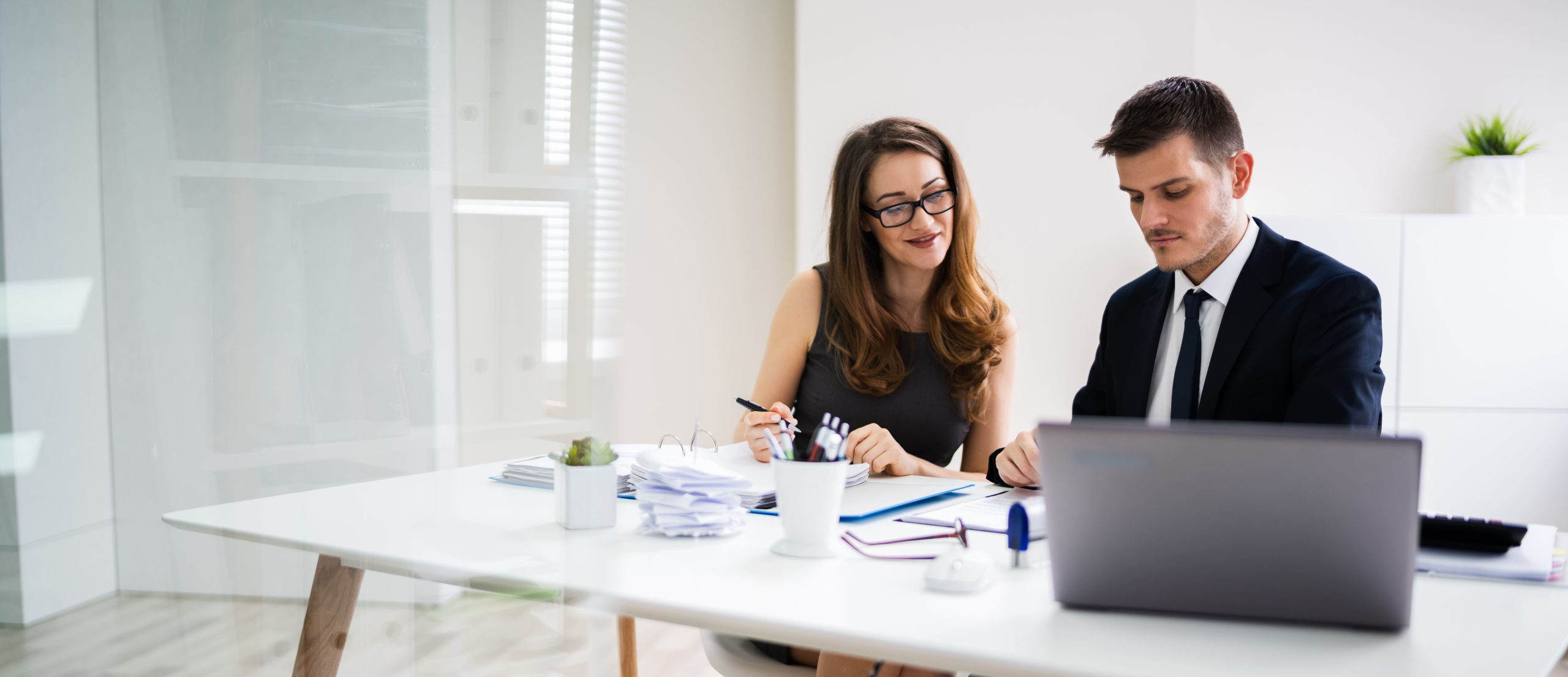 Quais são os riscos de inadimplência em condomínios e como evitá-los